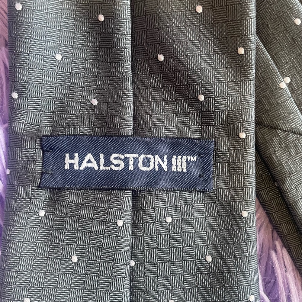 Halston III necktie